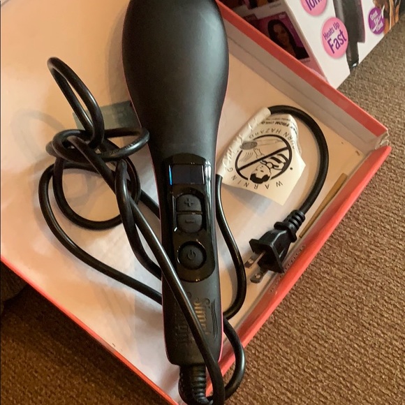 Brush - Picture 3 of 3